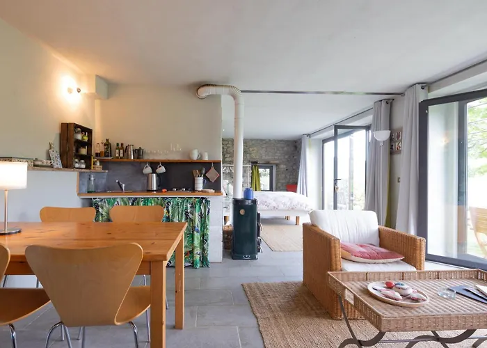 Nido D'amore Nei Colori Dernice